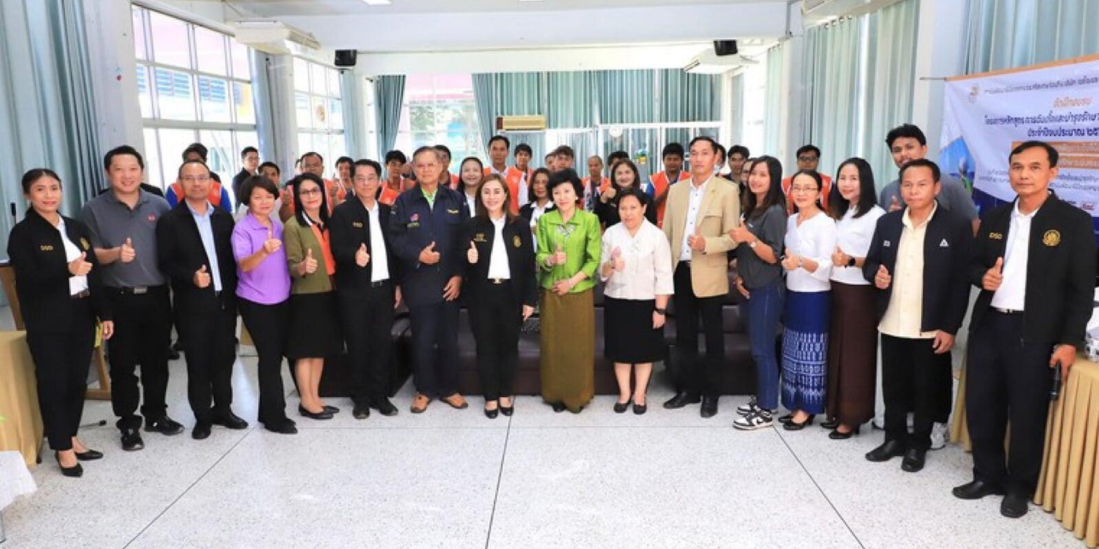 SiS มอบอุปกรณ์สำหรับใช้ในการฝึกอบรมหลักสูตรการติดตั้งและบำรุงรักษา โซลาร์เซลล์